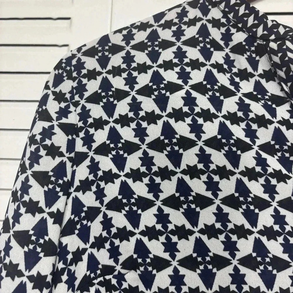 Primark Long Sleeve Geometric Pattern Navy and White Blouse Size 12 - Picture 4 of 6